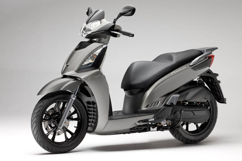 Love Scooter by Kymco