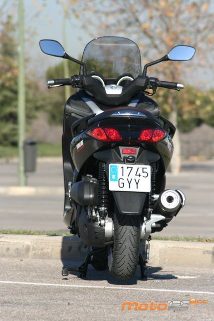 Yamaha X-Max ABS